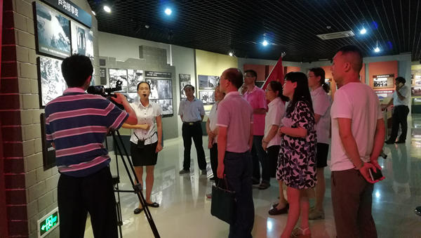 图4：定远县档案局党员干部参观藕塘革命纪念馆_副本.jpg