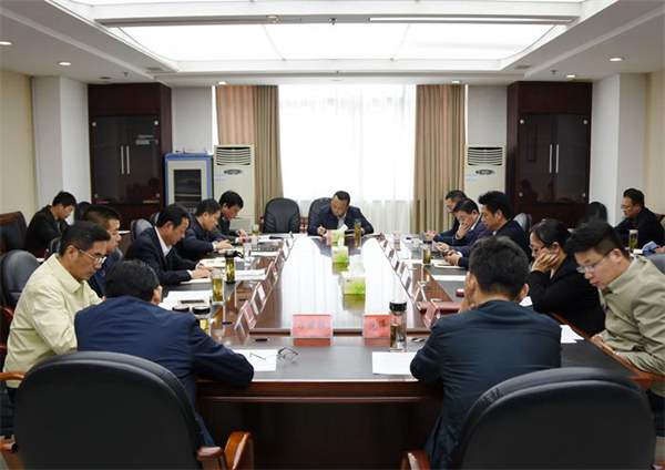 县委理论中心组学习十九大_副本.jpg